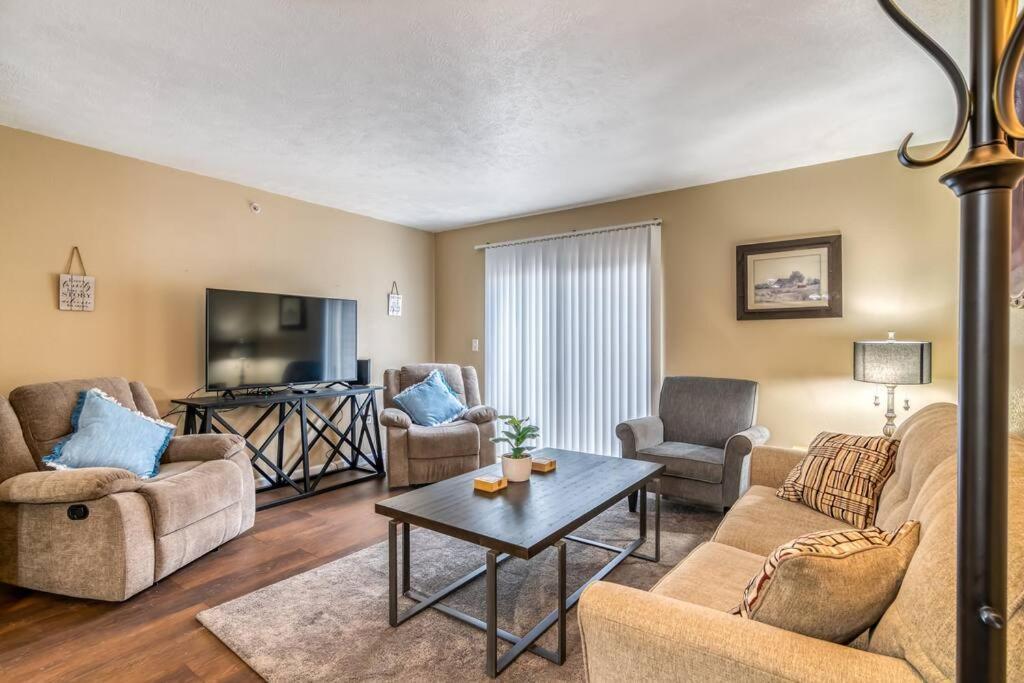 Cozy 3-Bedroom Condo Near Branson Exterior photo